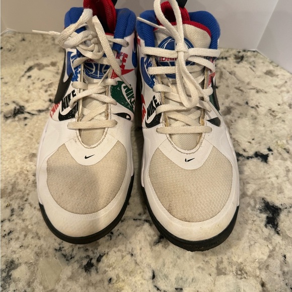 Nike Team Hustle D 9 'Black White Blue' - Picture 3 of 7